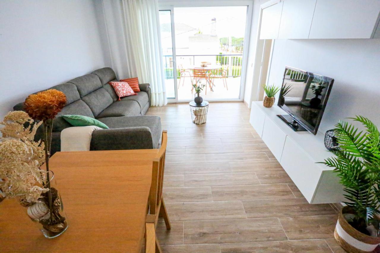 Rosa Dels Vents Only Families Apartment กัมบริลส์ ภายนอก รูปภาพ
